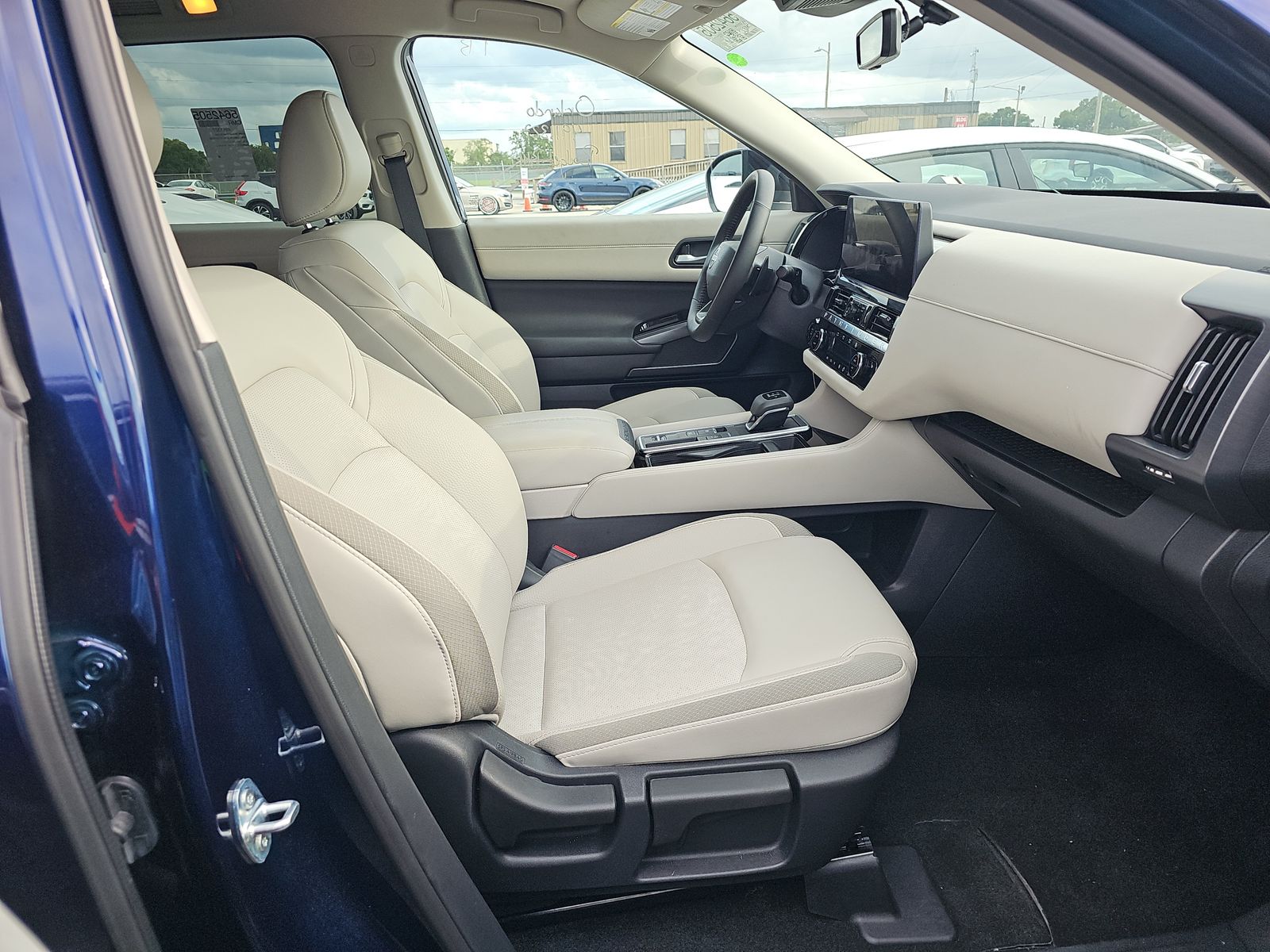 2026 Nissan Pathfinder SL FWD