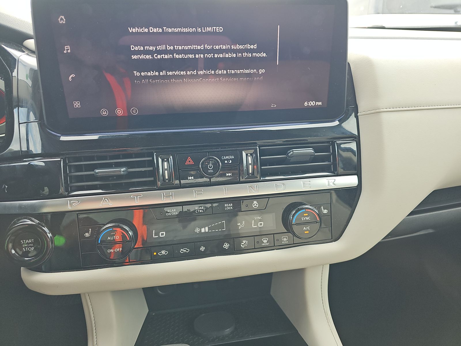 2026 Nissan Pathfinder SL FWD