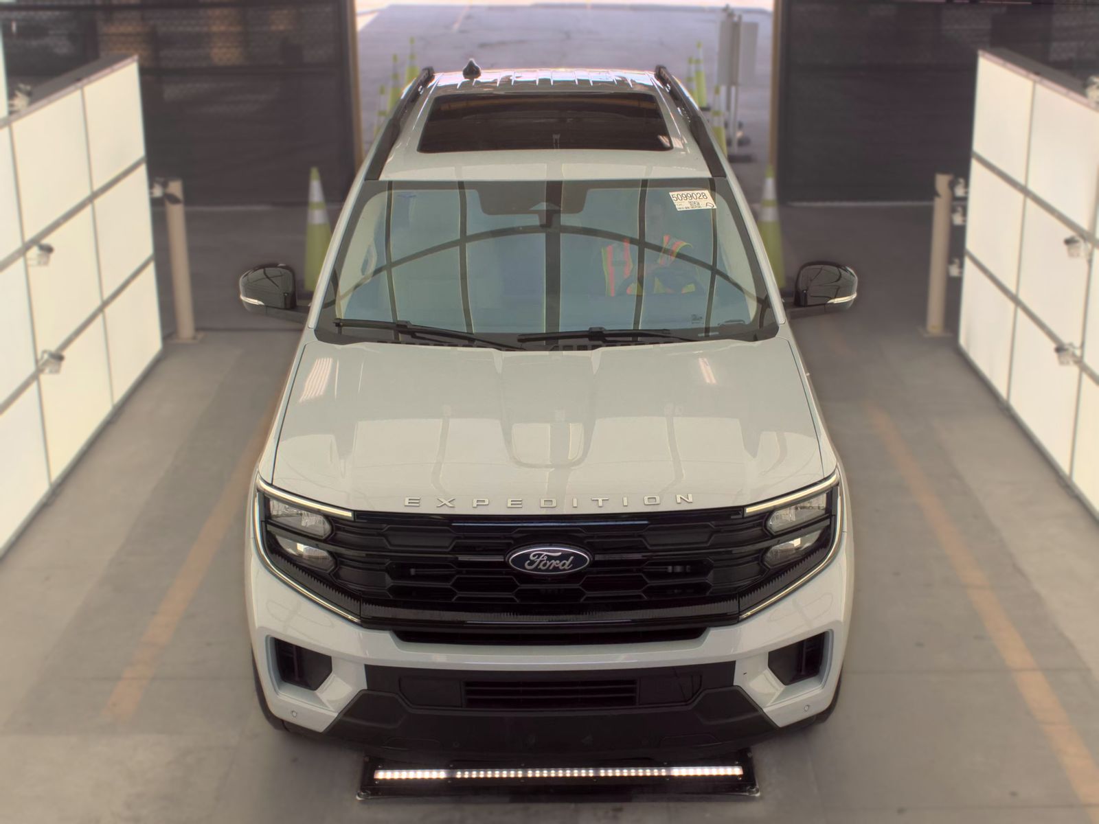 FORD EXPEDITION - 3