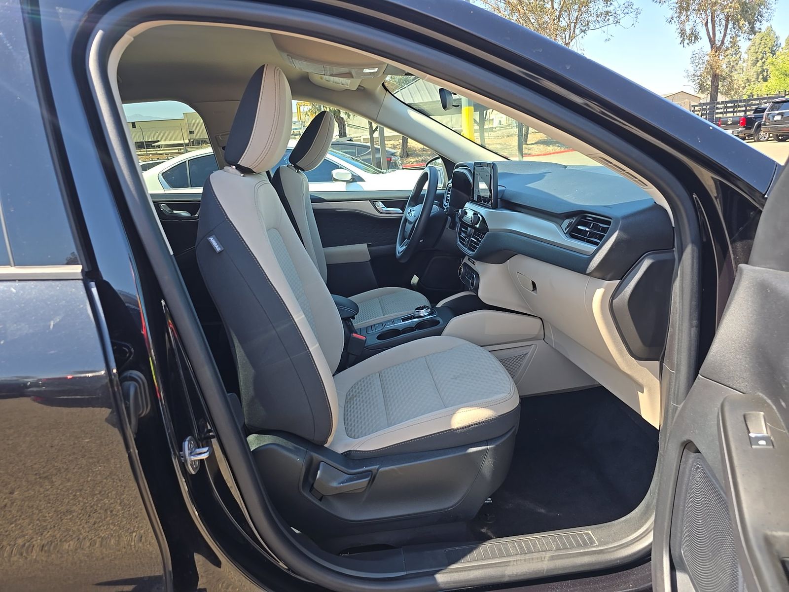 FORD ESCAPE - 9