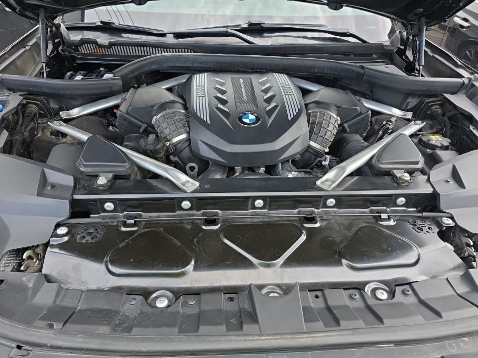 2020 BMW X7 M50i AWD