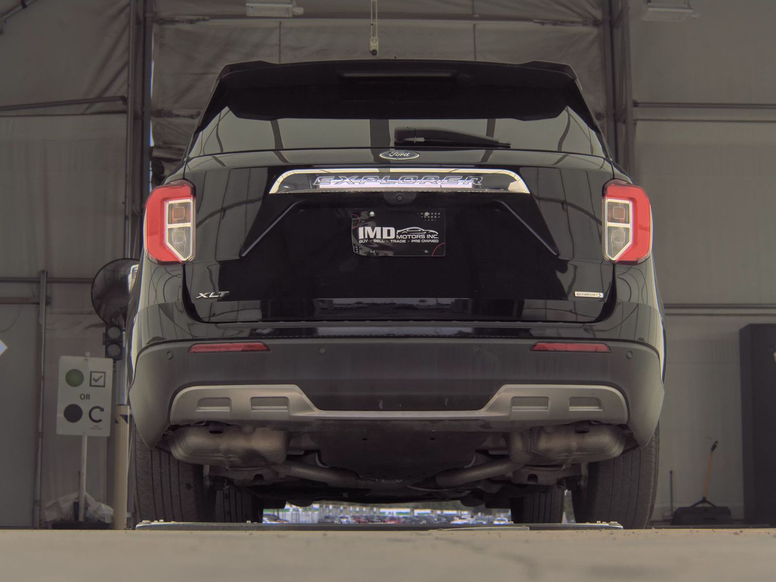 FORD EXPLORER - 8
