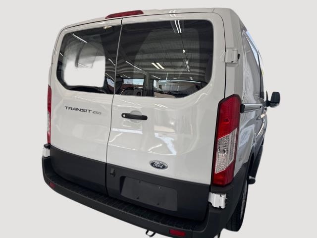 FORD TRANSIT 250 - 4