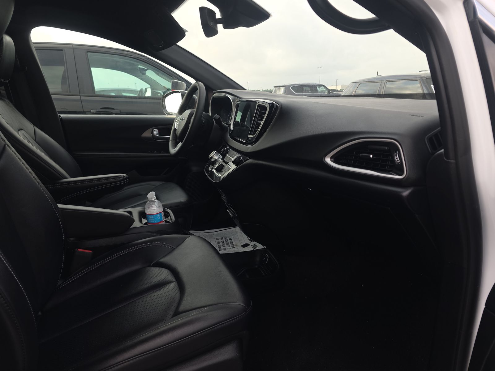 2025 Chrysler Pacifica Select FWD