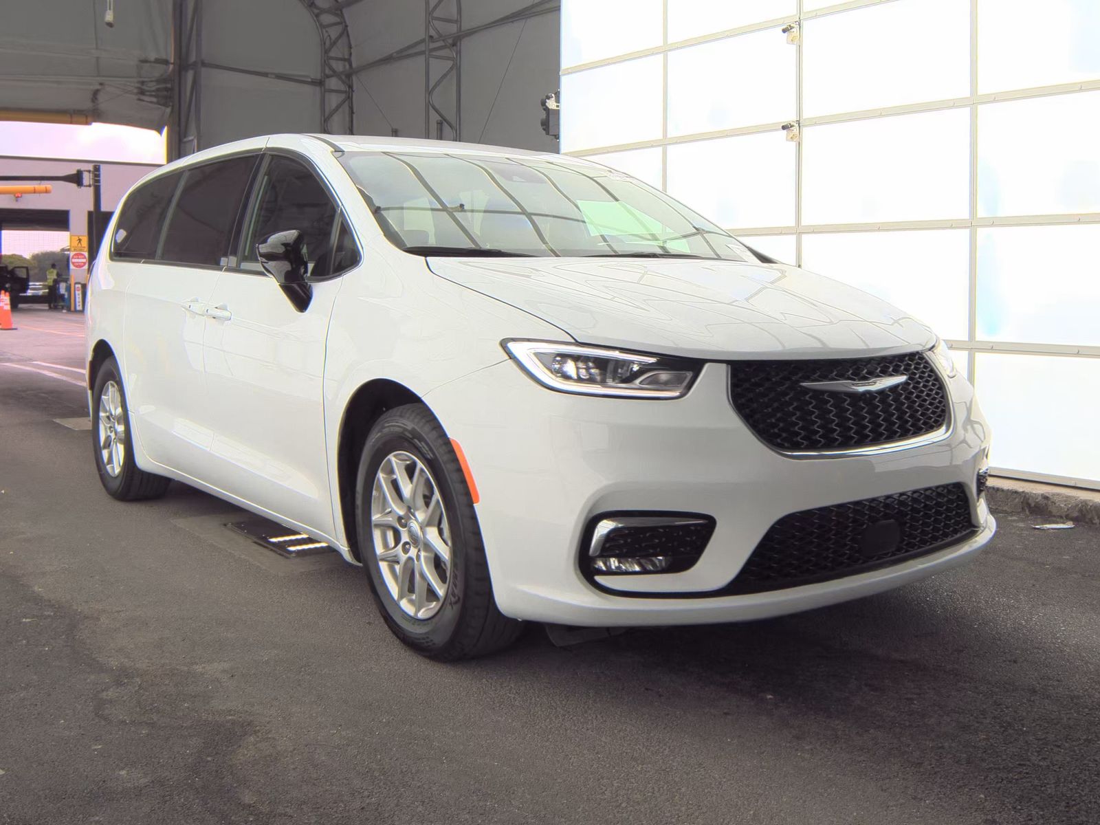 2025 Chrysler Pacifica Select FWD