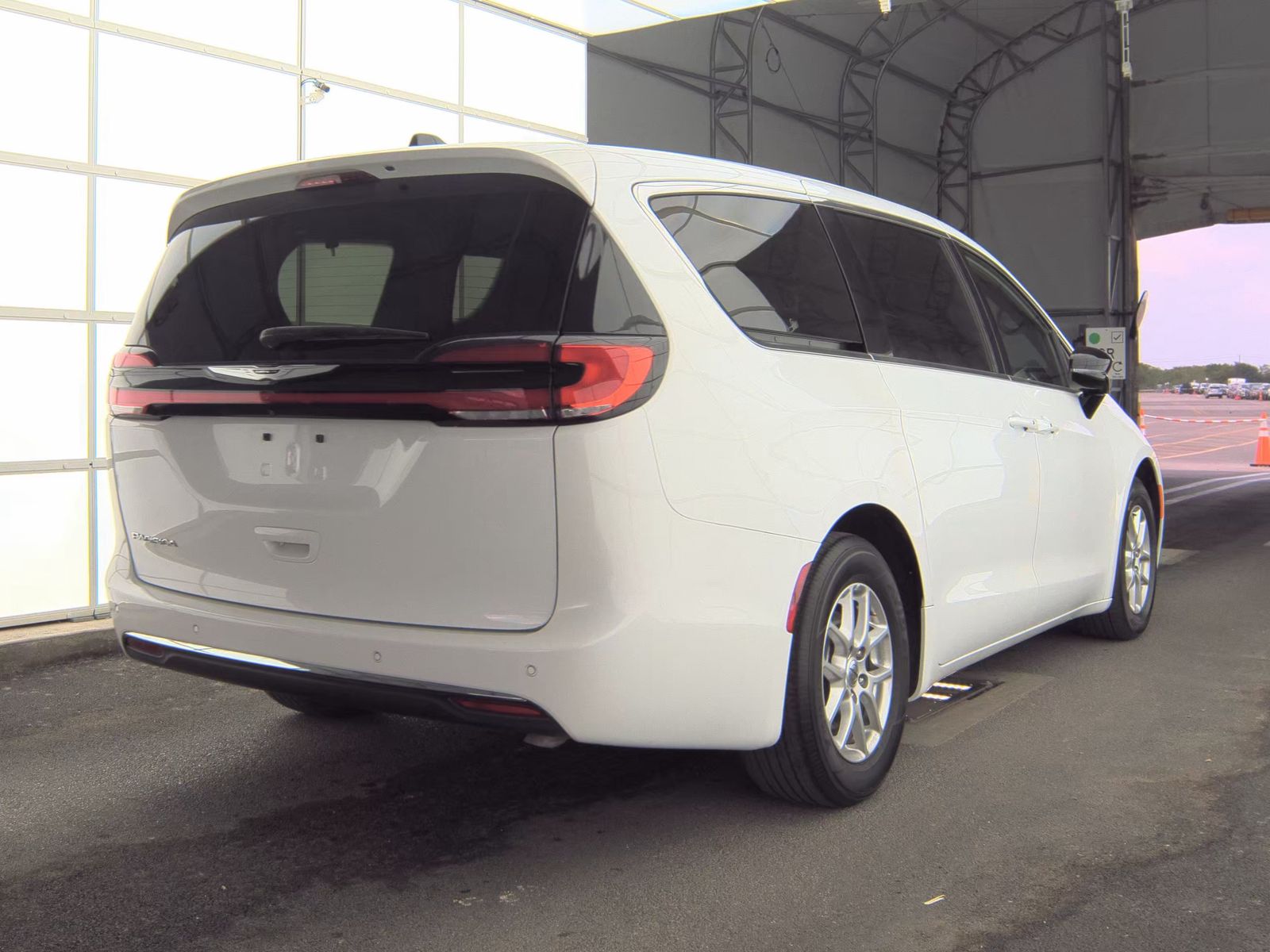 2025 Chrysler Pacifica Select FWD