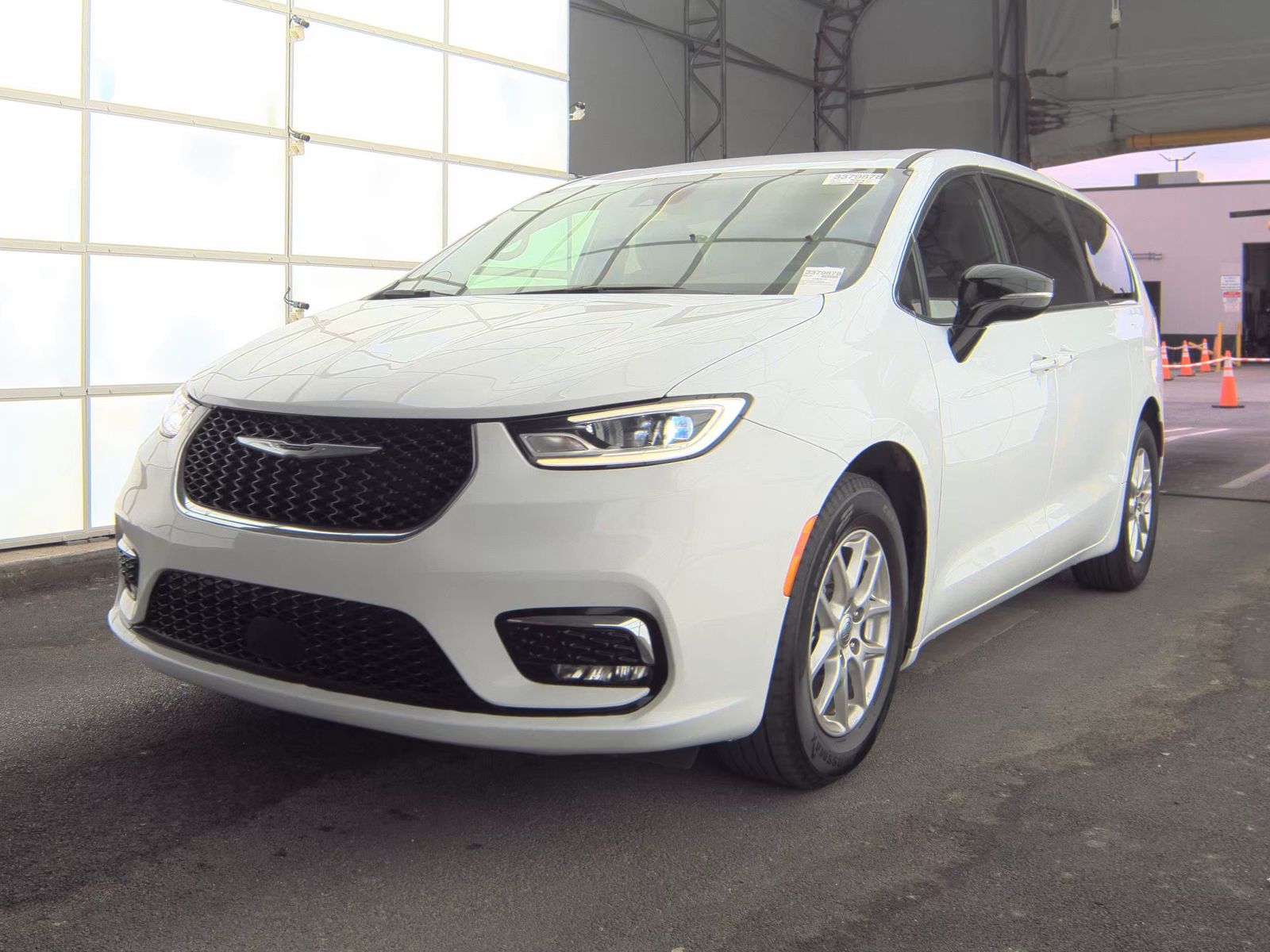 2025 Chrysler Pacifica Select FWD