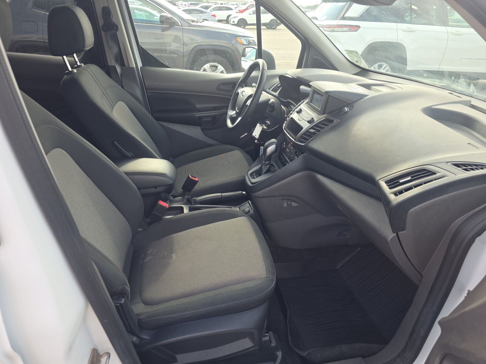 FORD TRANSIT CONNECT - 9