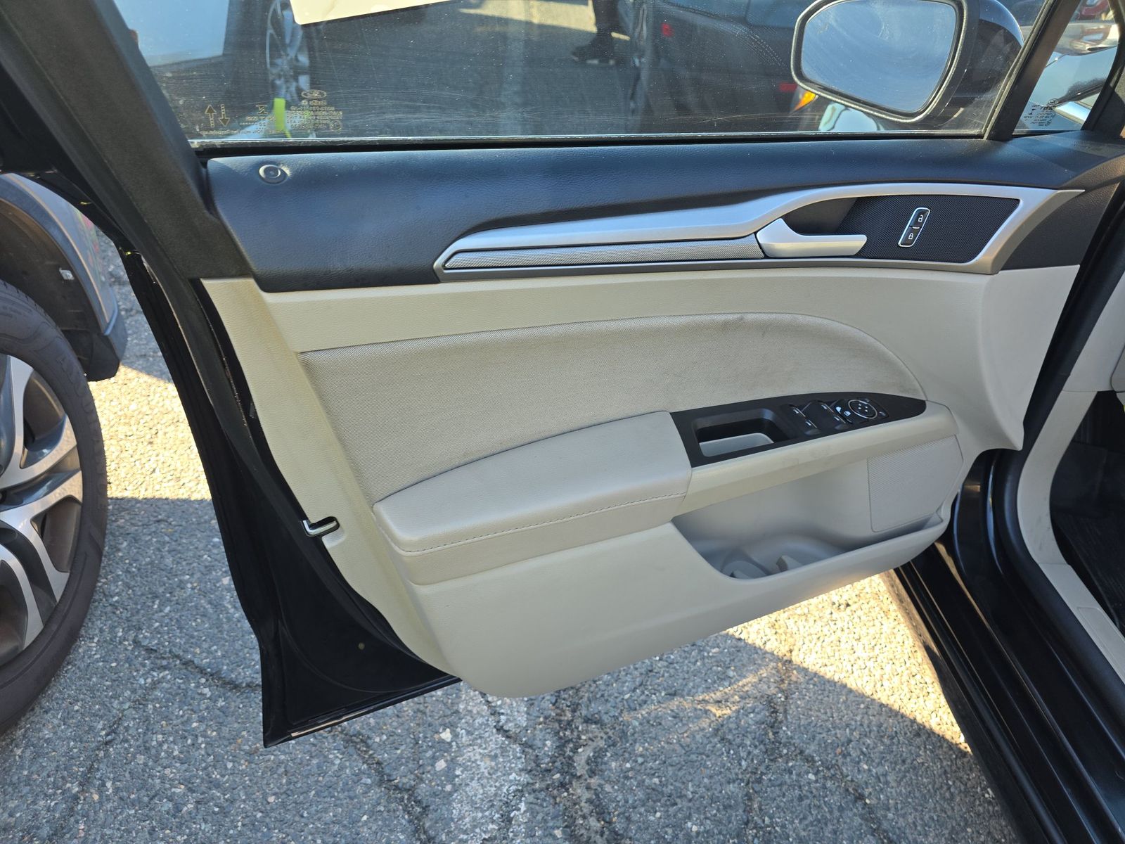 FORD FUSION - 10