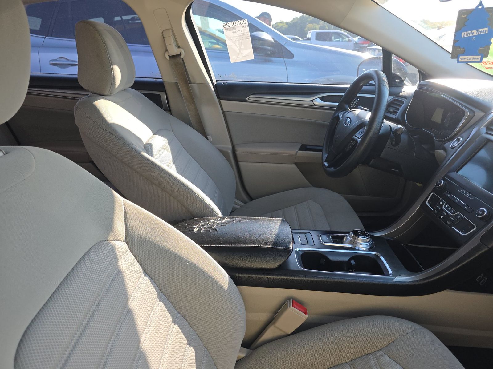 FORD FUSION - 9