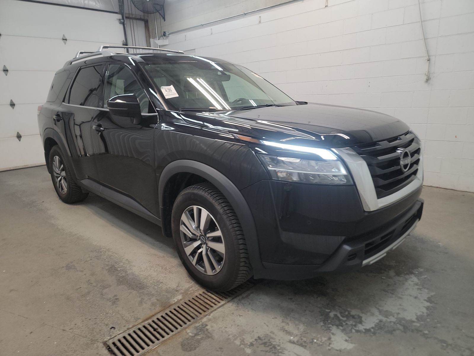 2023 Nissan Pathfinder SL AWD