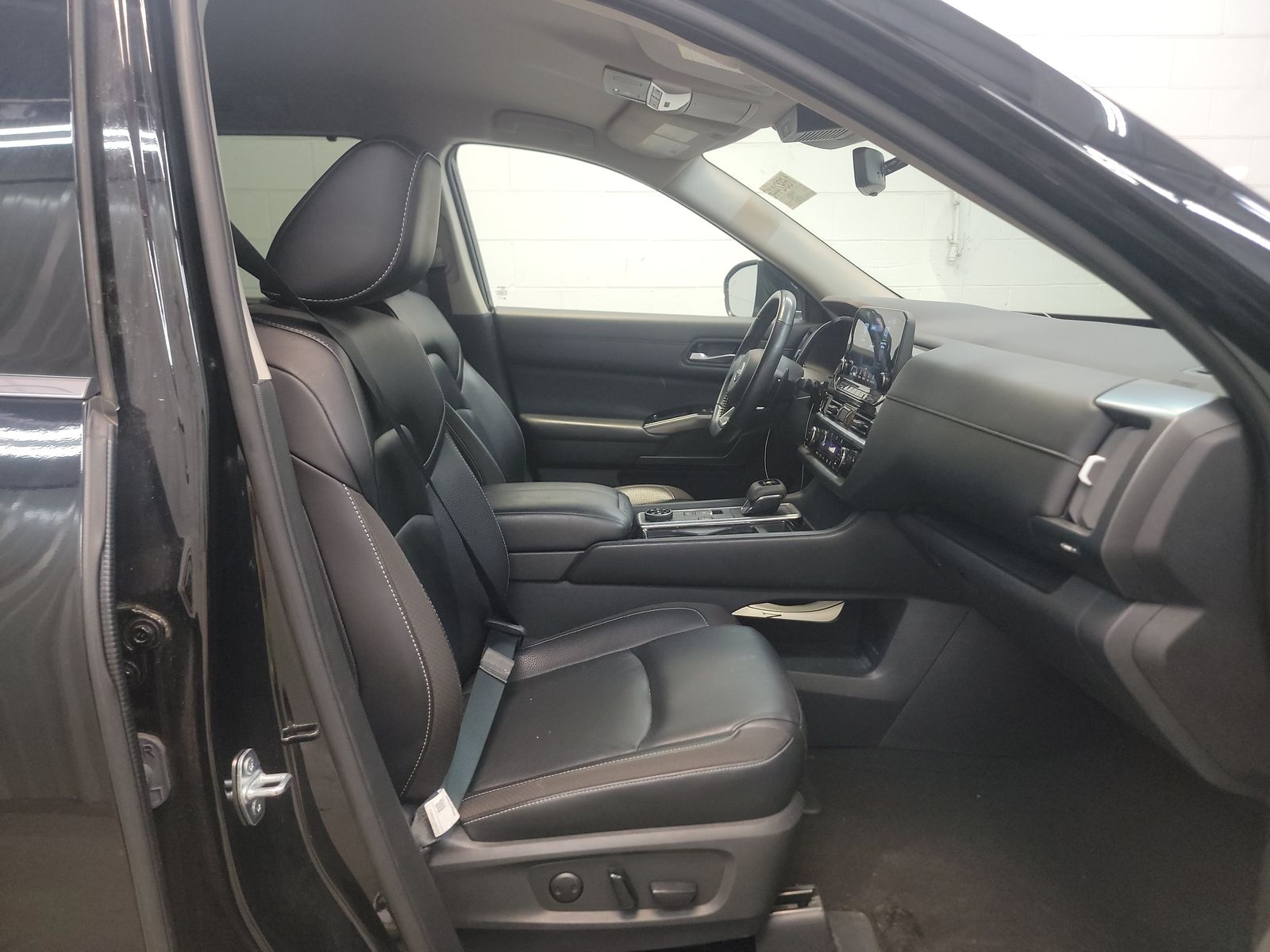 2023 Nissan Pathfinder SL AWD