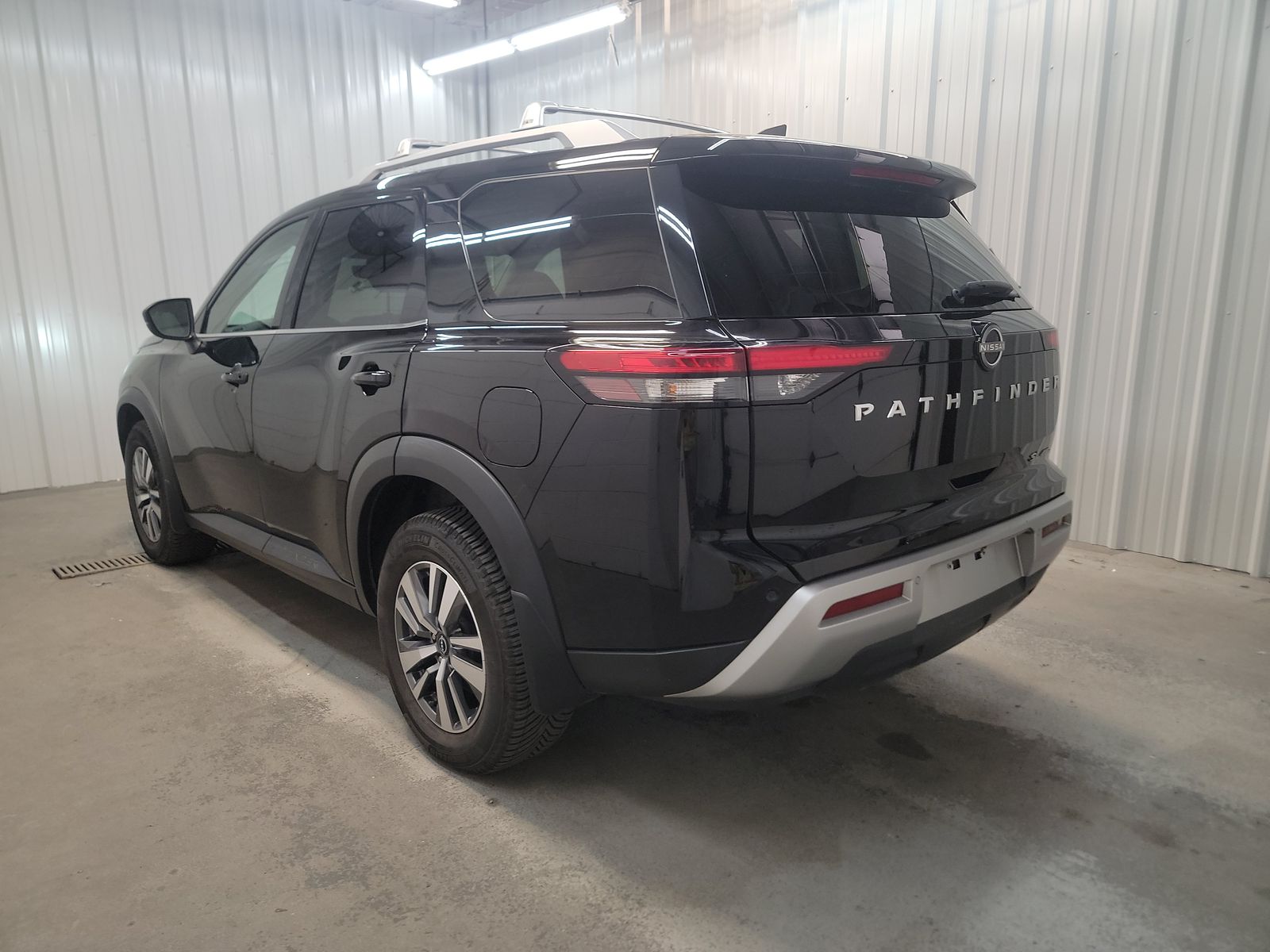 2023 Nissan Pathfinder SL AWD