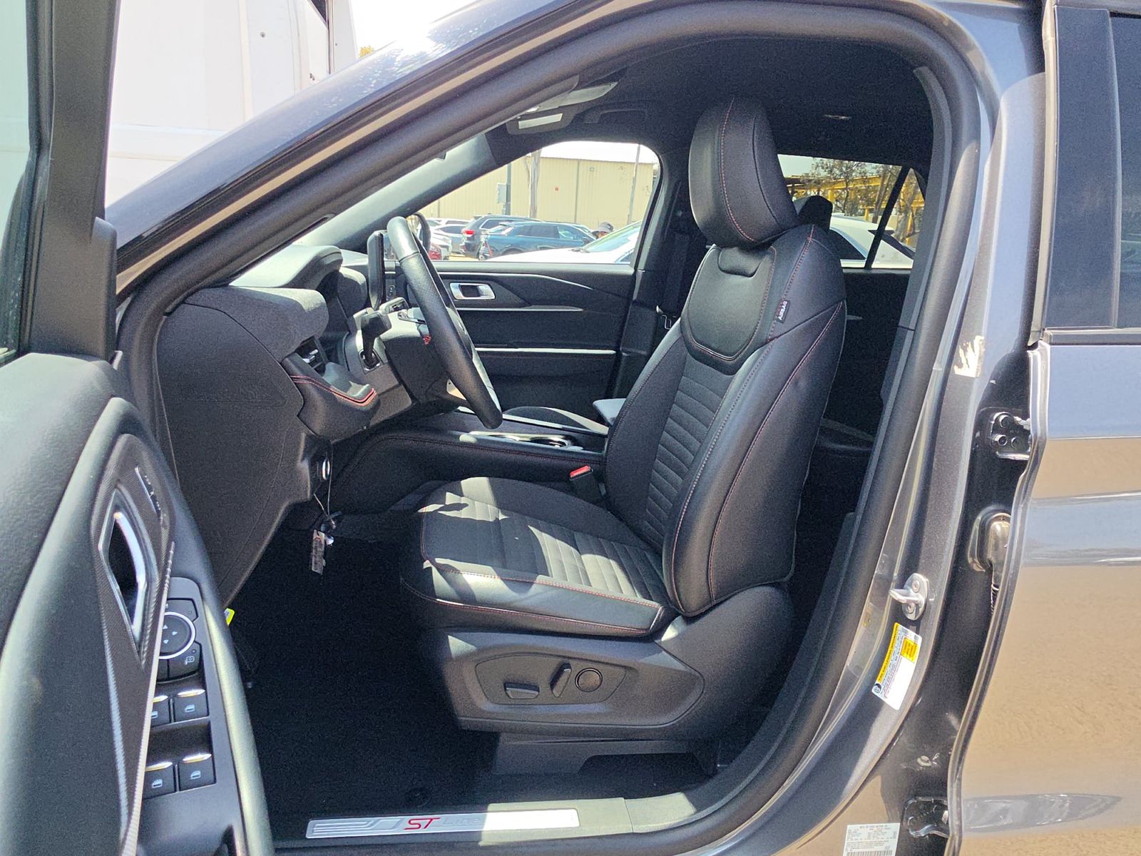 FORD EXPLORER - 6