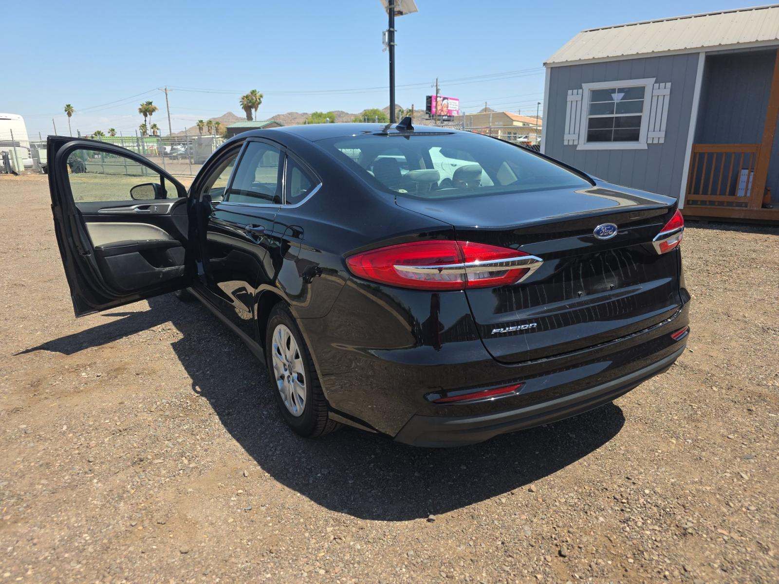FORD FUSION - 4