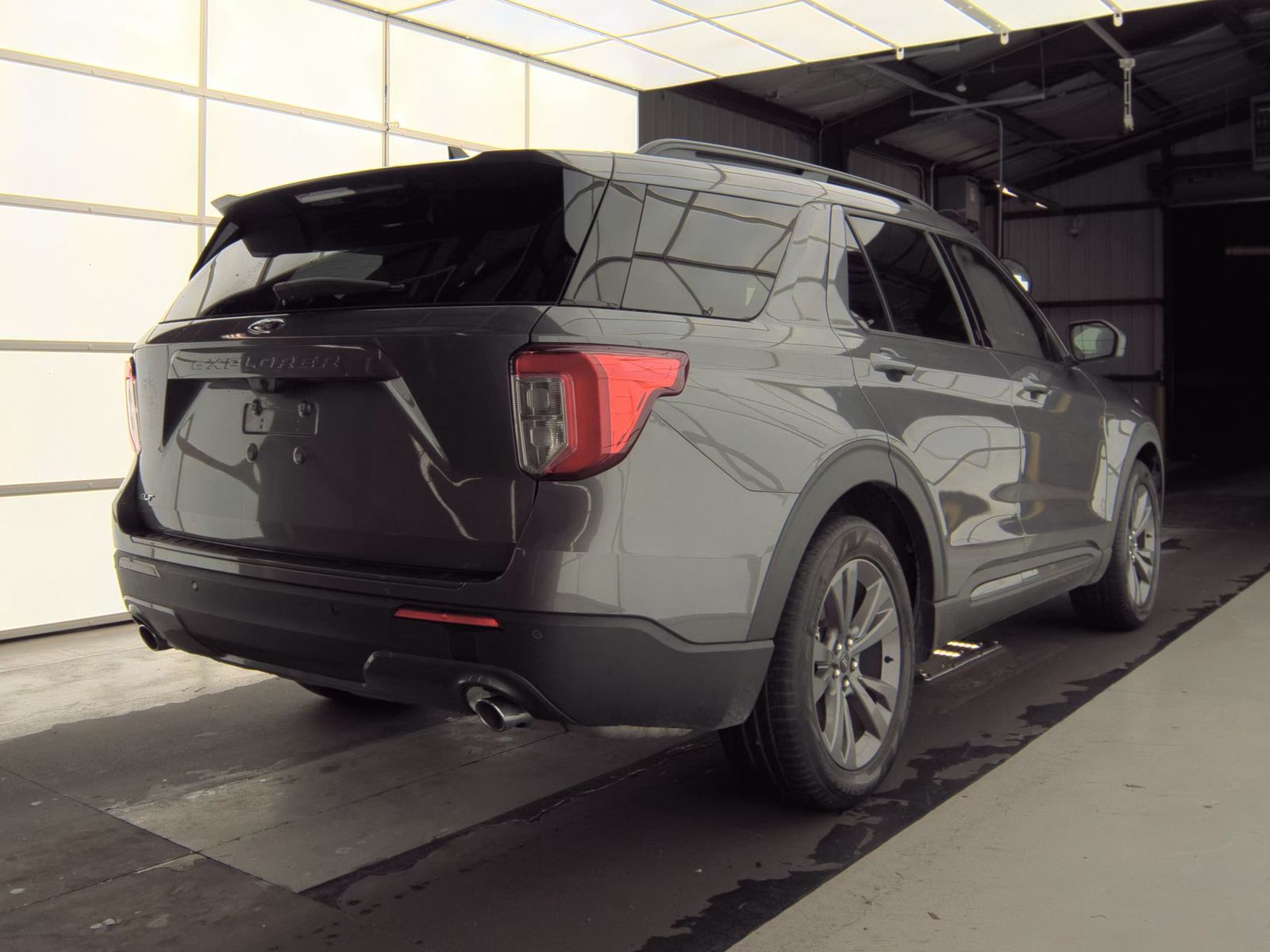 FORD EXPLORER - 6