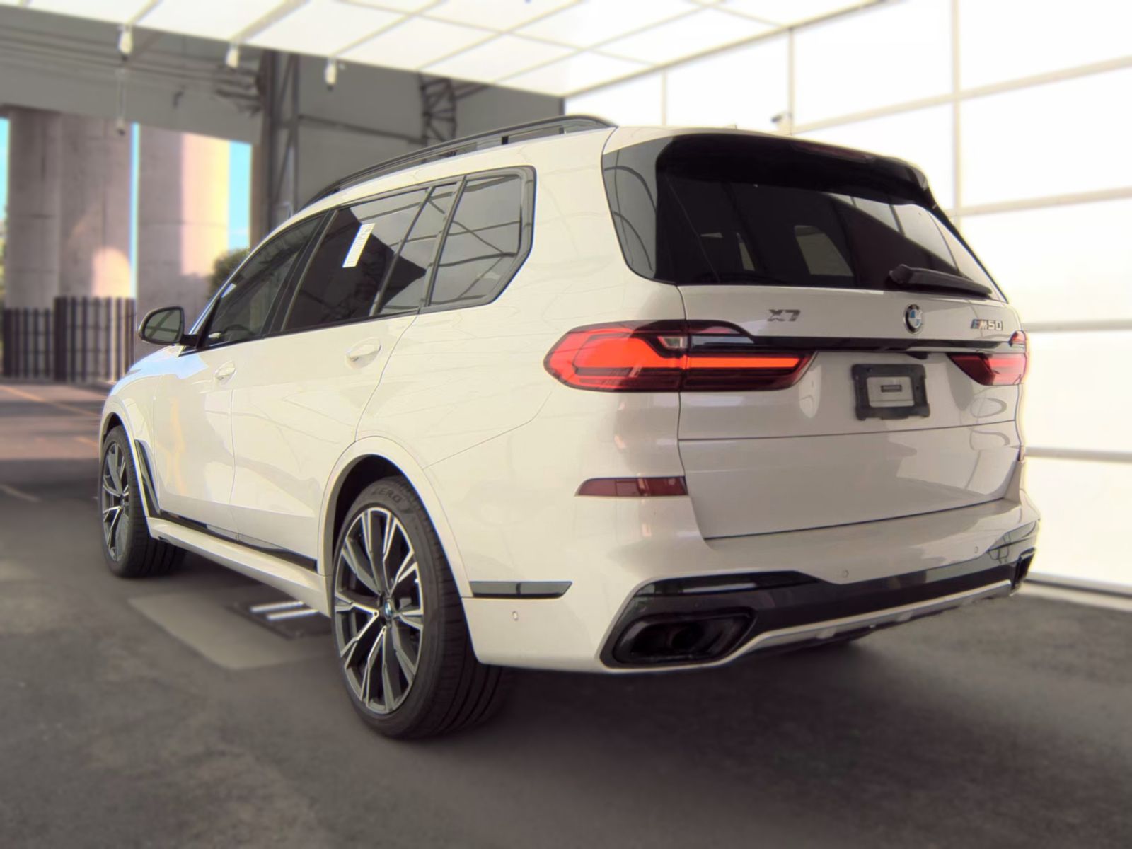 2020 BMW X7 M50i AWD