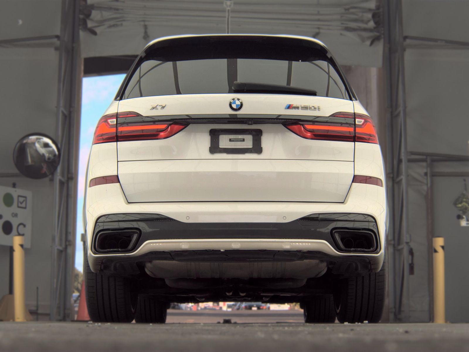 2020 BMW X7 M50i AWD