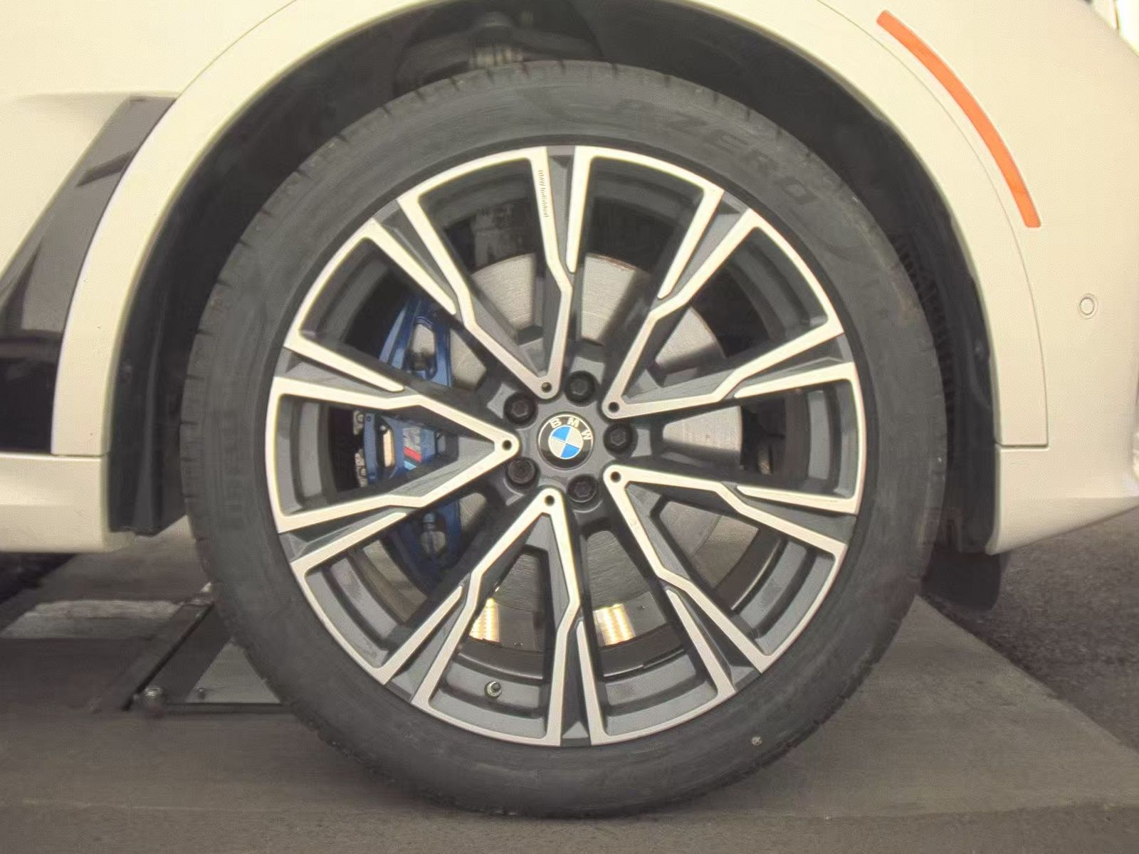 2020 BMW X7 M50i AWD