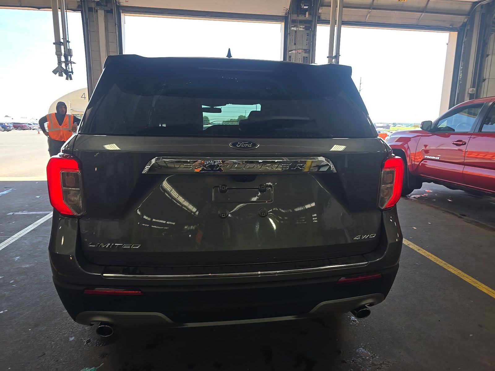 FORD EXPLORER - 7