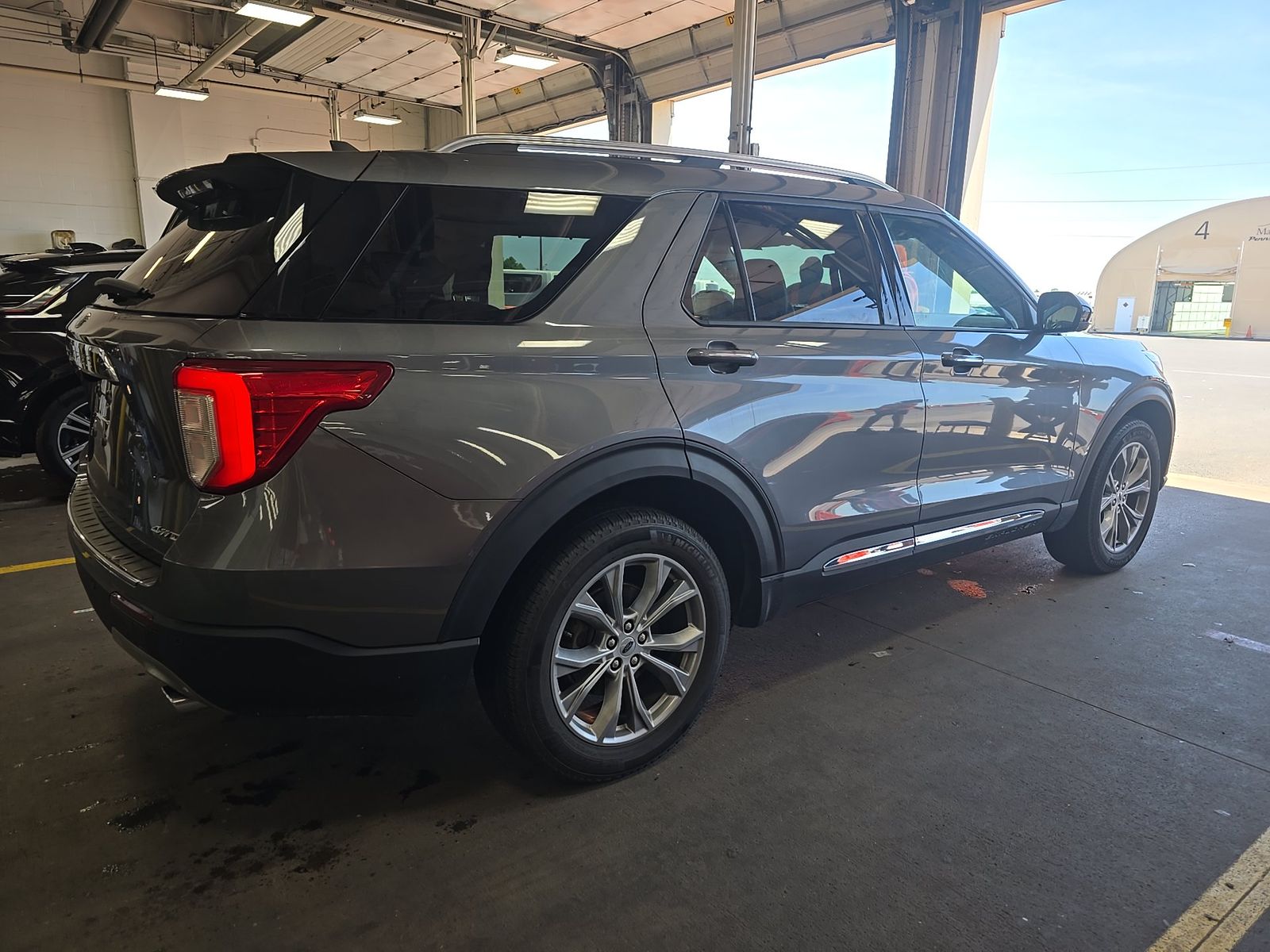 FORD EXPLORER - 6