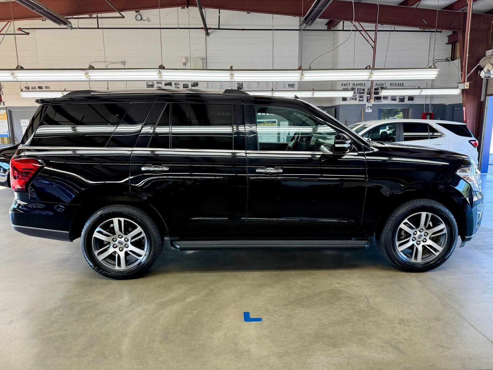 FORD EXPEDITION - 9