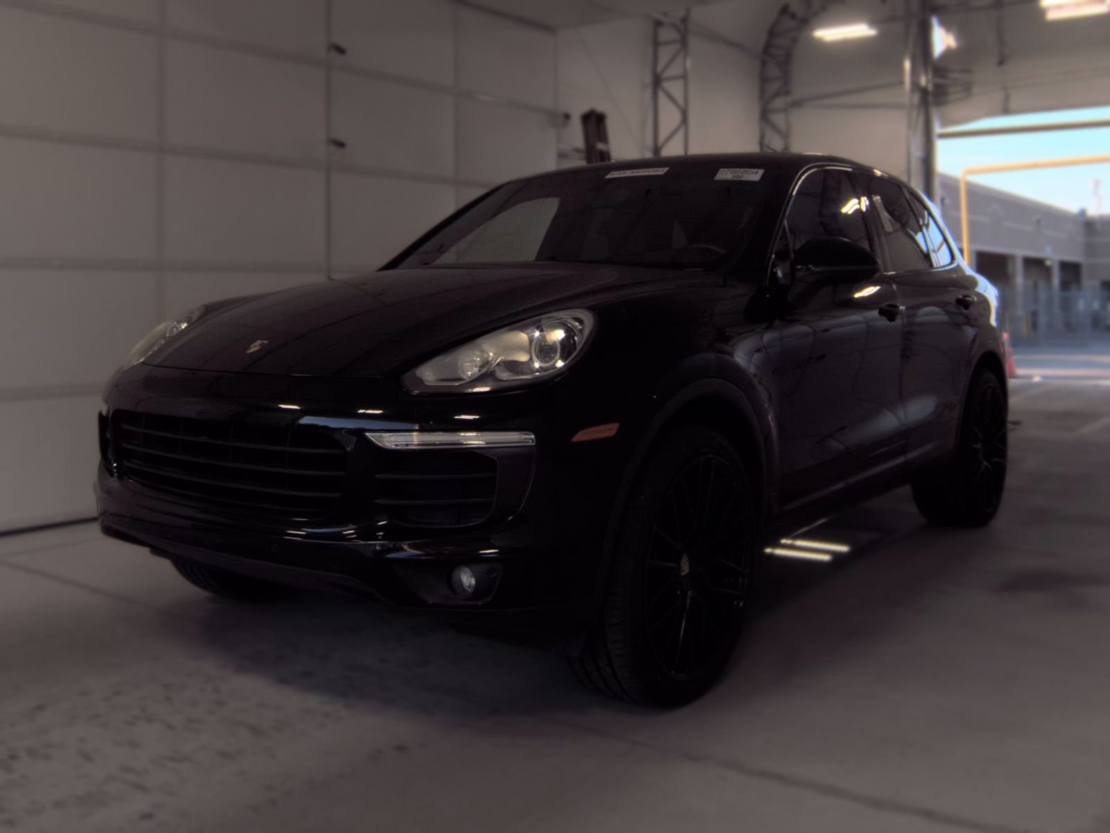 PORSCHE CAYENNE - 1
