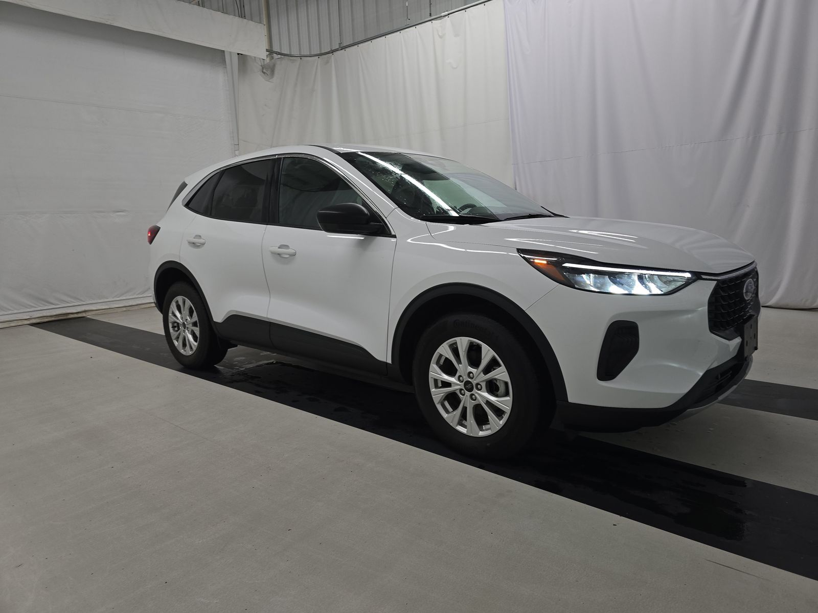 FORD ESCAPE - 4