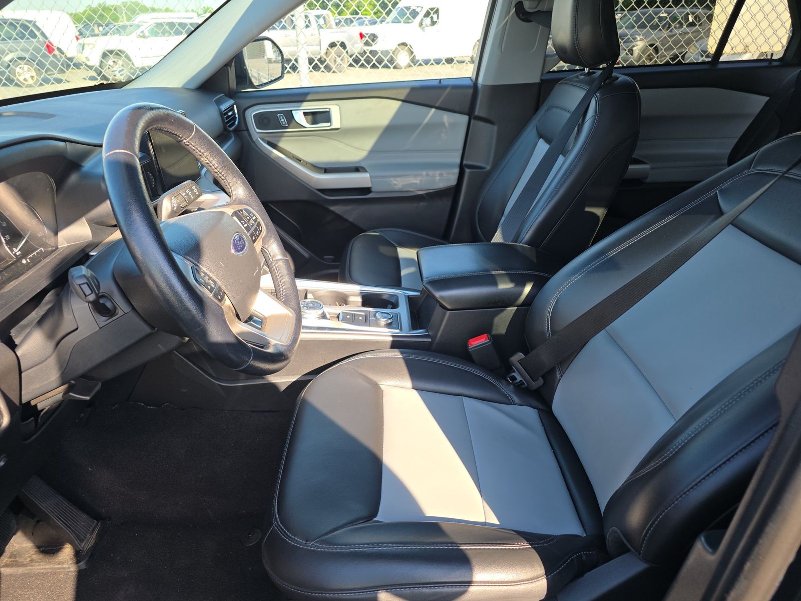 FORD EXPLORER - 8