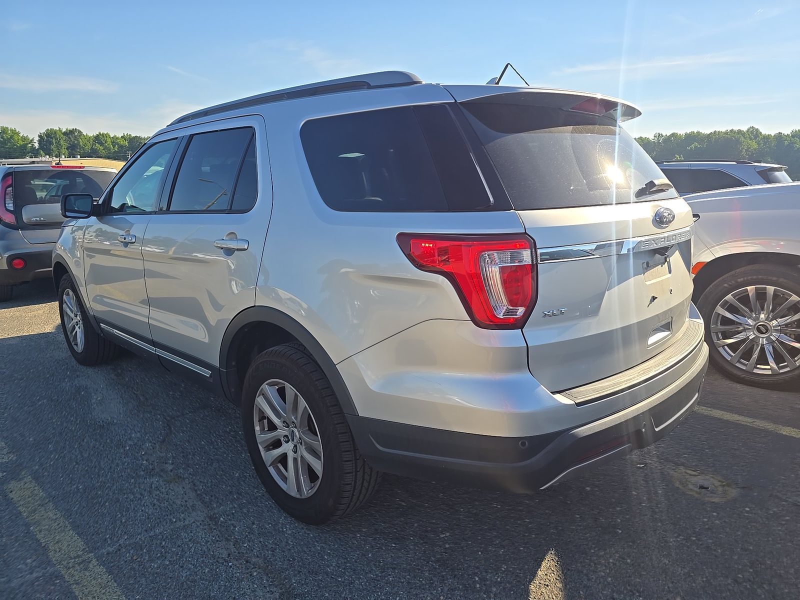 FORD EXPLORER - 7