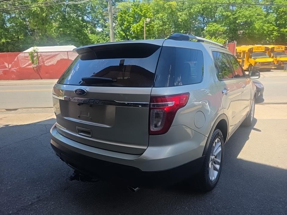FORD EXPLORER - 5