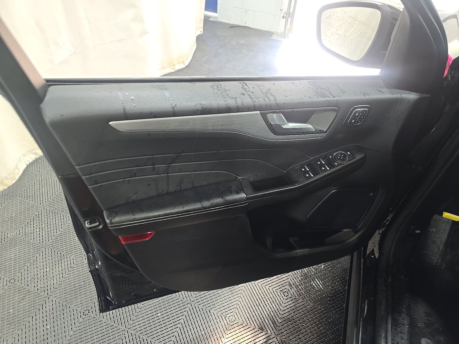 FORD ESCAPE - 10
