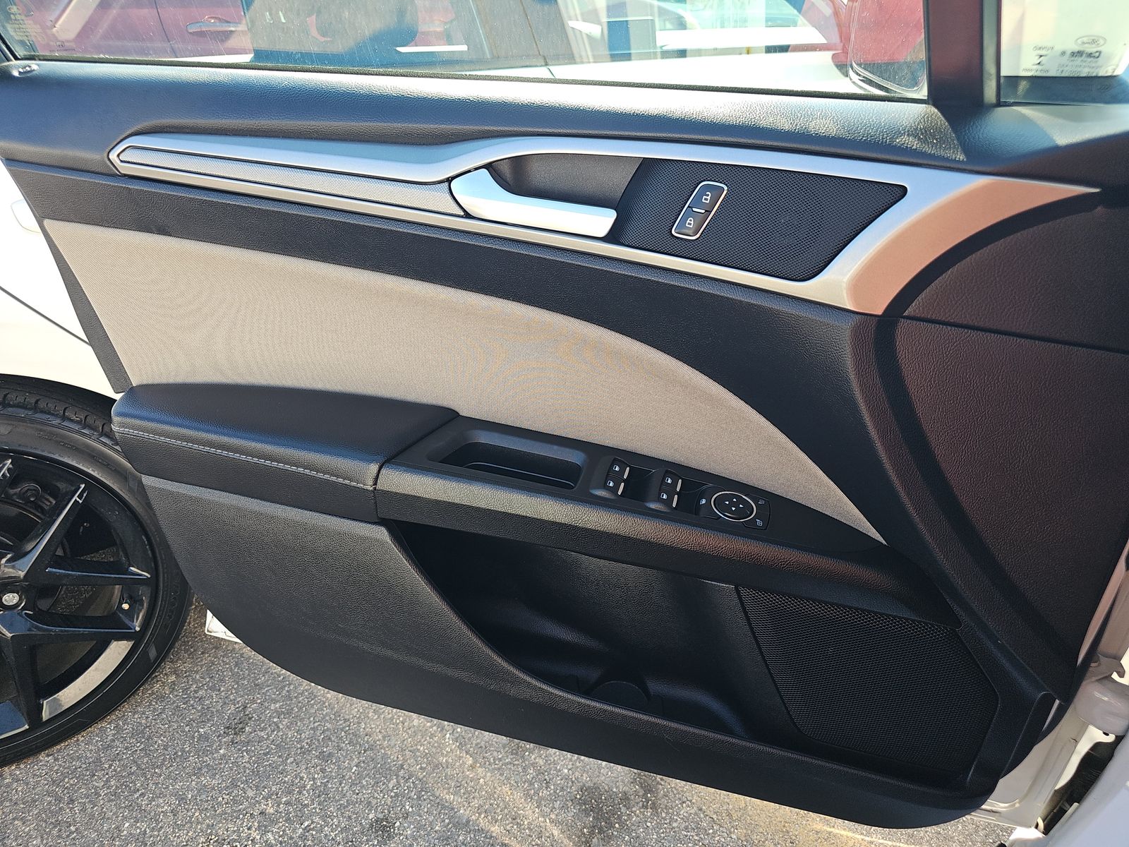 FORD FUSION - 10