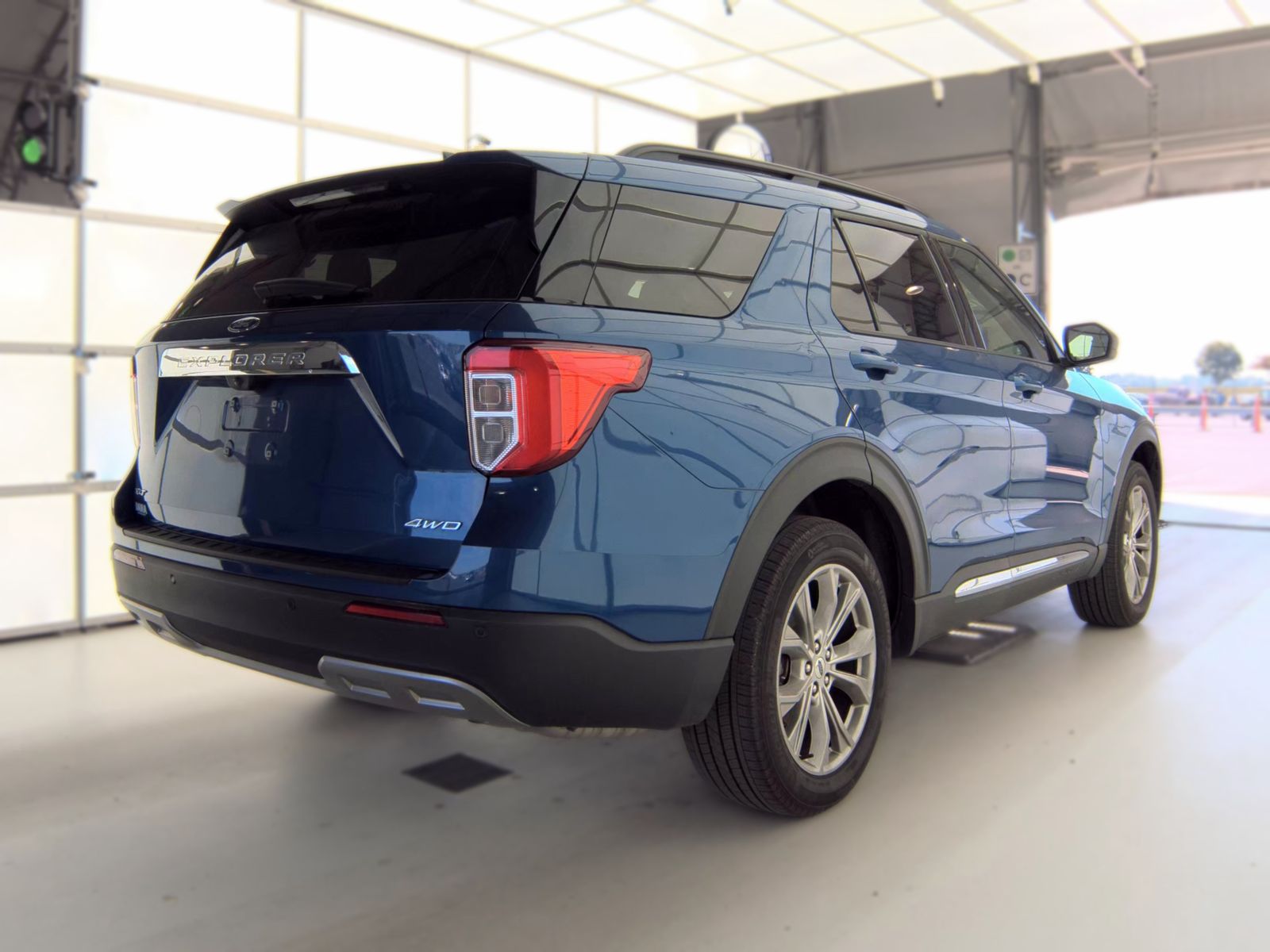 FORD EXPLORER - 6