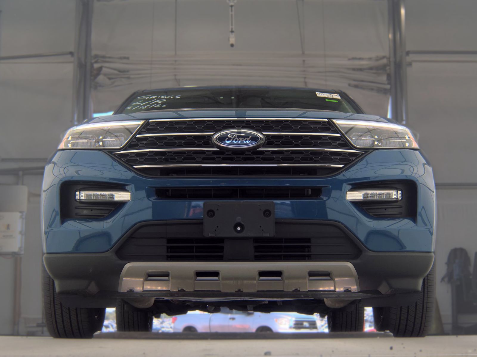FORD EXPLORER - 4