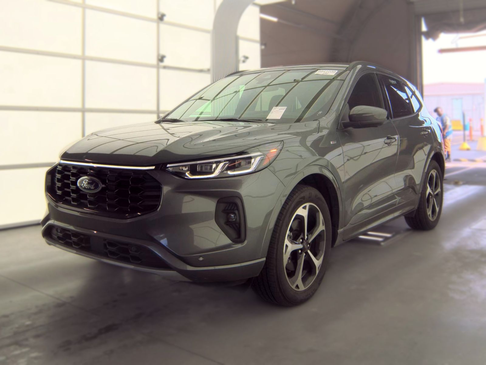 FORD ESCAPE - 1
