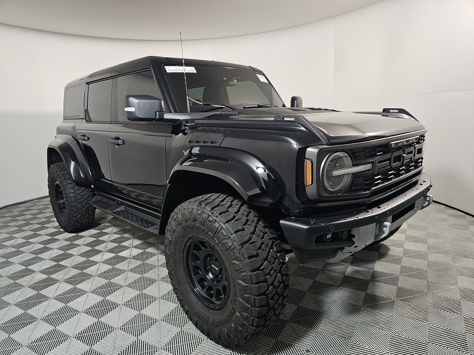 FORD BRONCO - 4