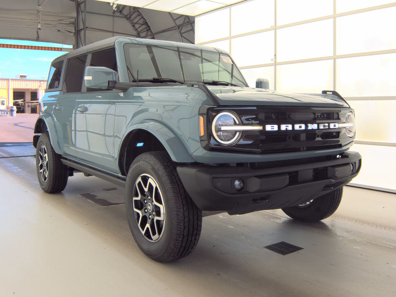 FORD BRONCO - 5