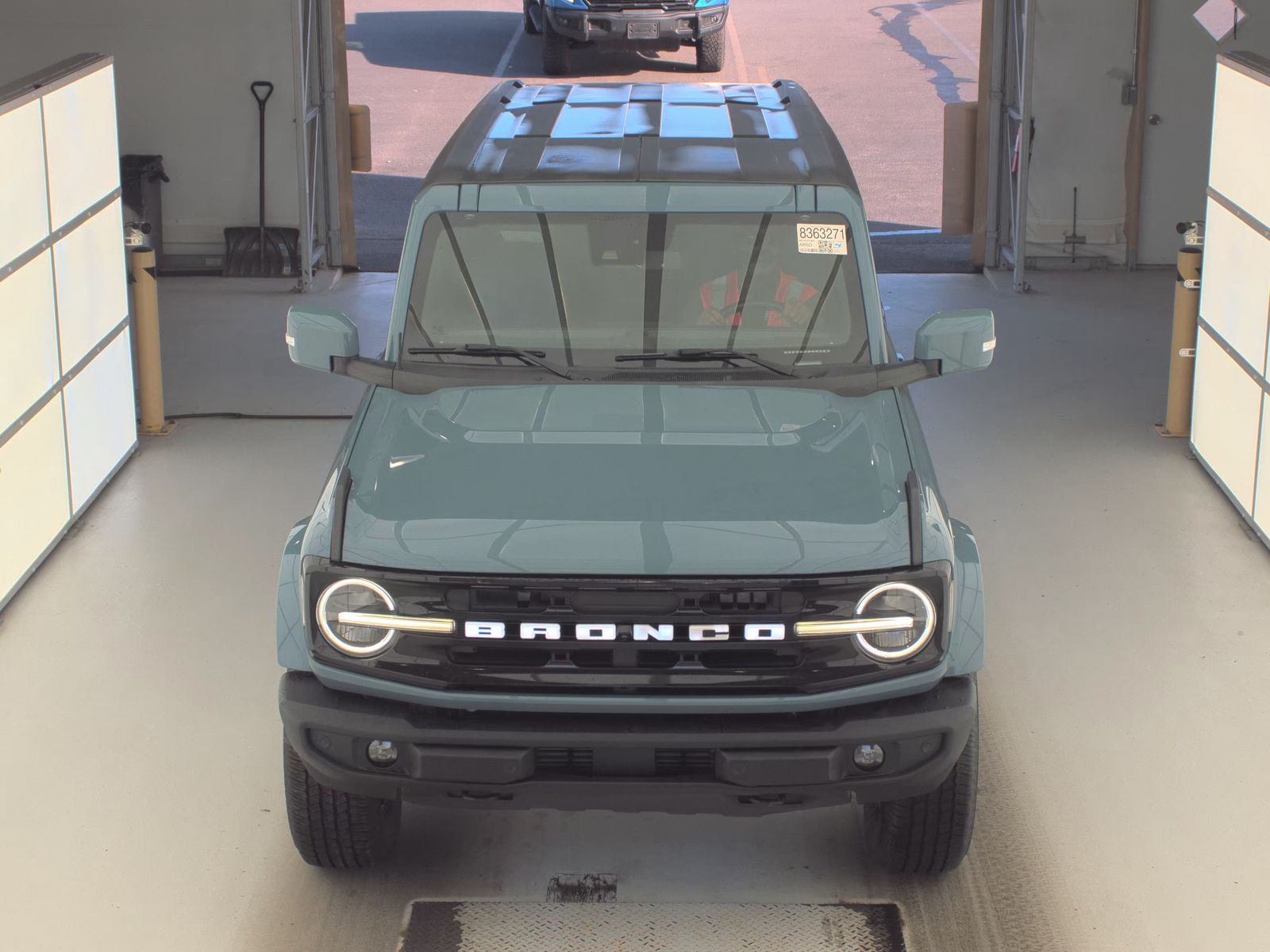 FORD BRONCO - 3