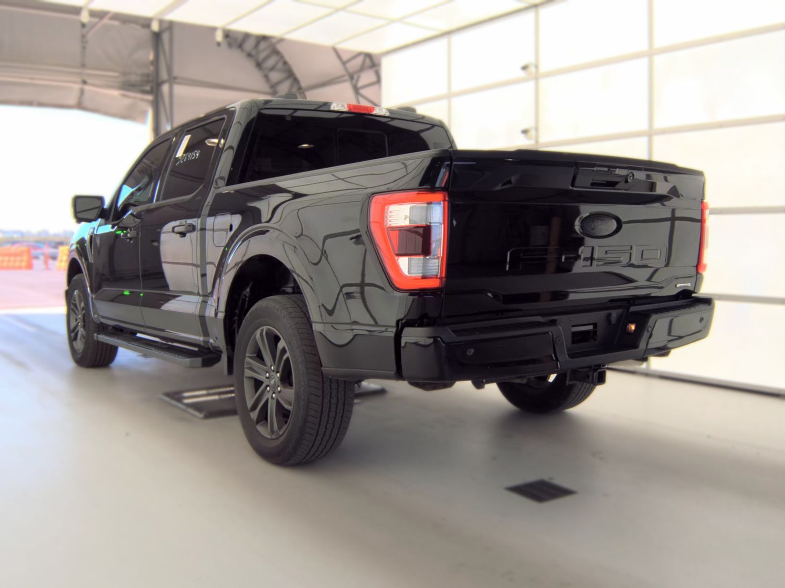 2023 Ford F-150 Lariat AWD