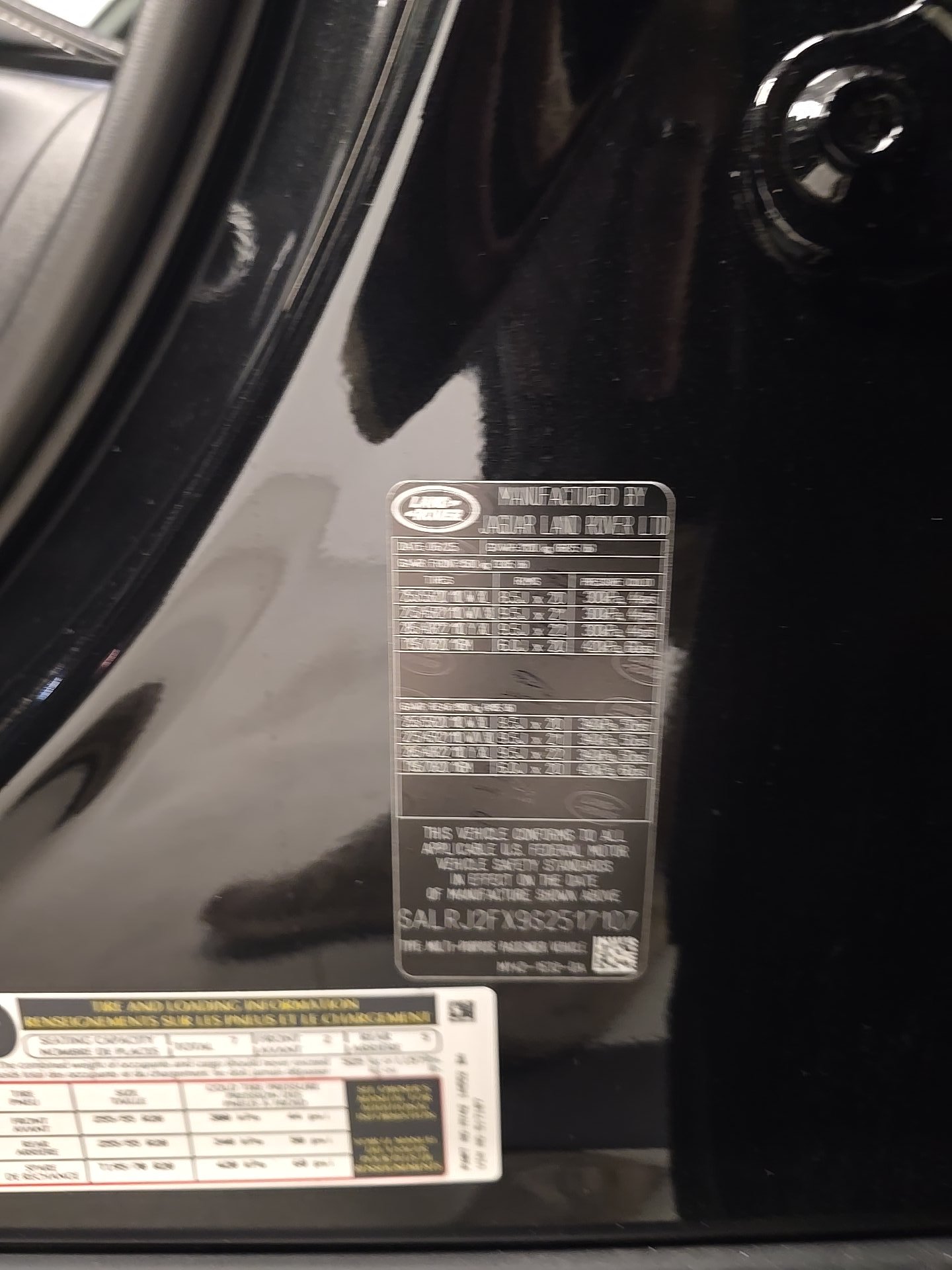 2025 Land Rover Discovery S AWD