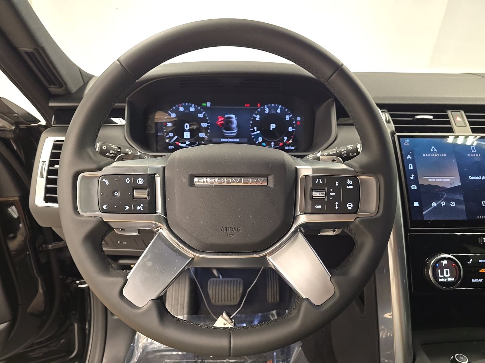 2025 Land Rover Discovery S AWD