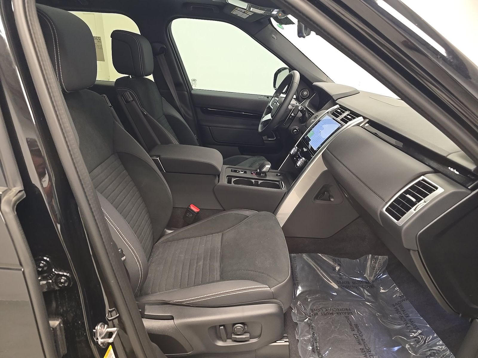 2025 Land Rover Discovery S AWD