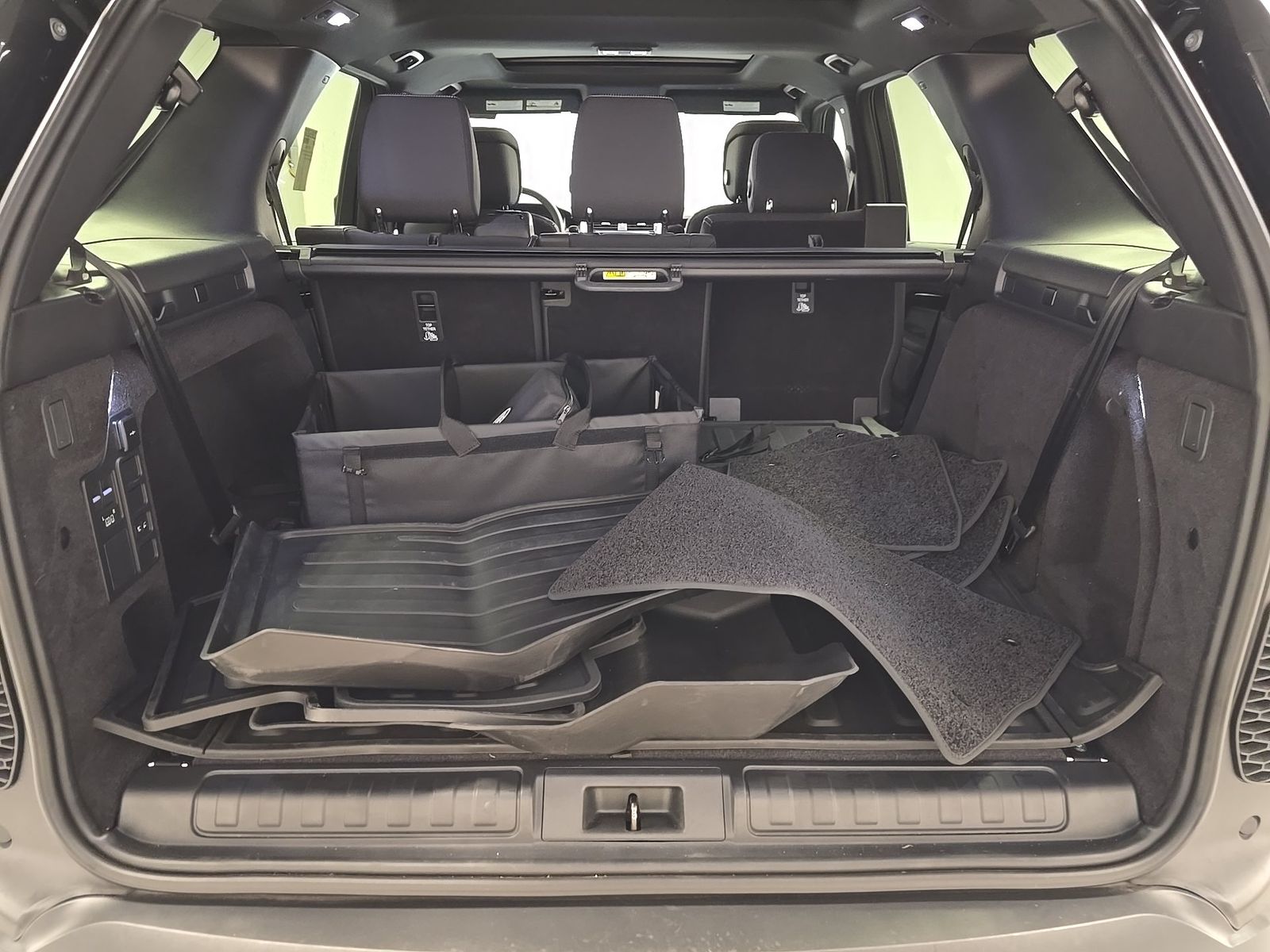 2025 Land Rover Discovery S AWD