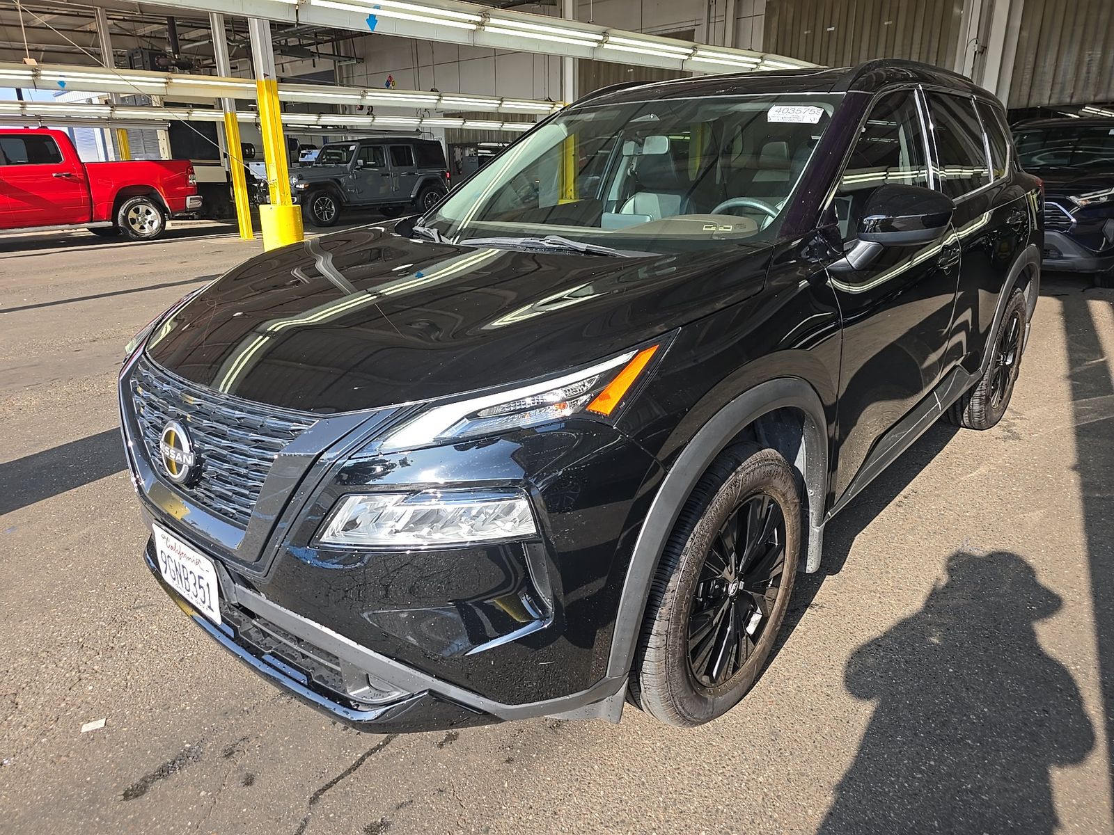 2023 Nissan Rogue SV FWD