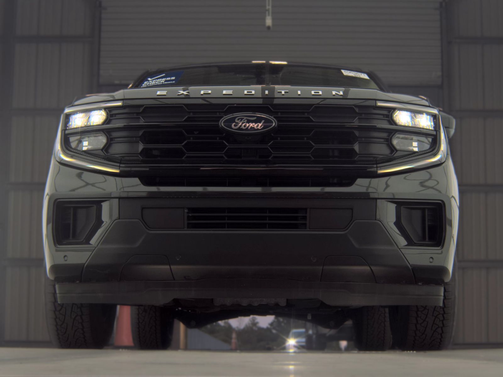 FORD EXPEDITION - 4