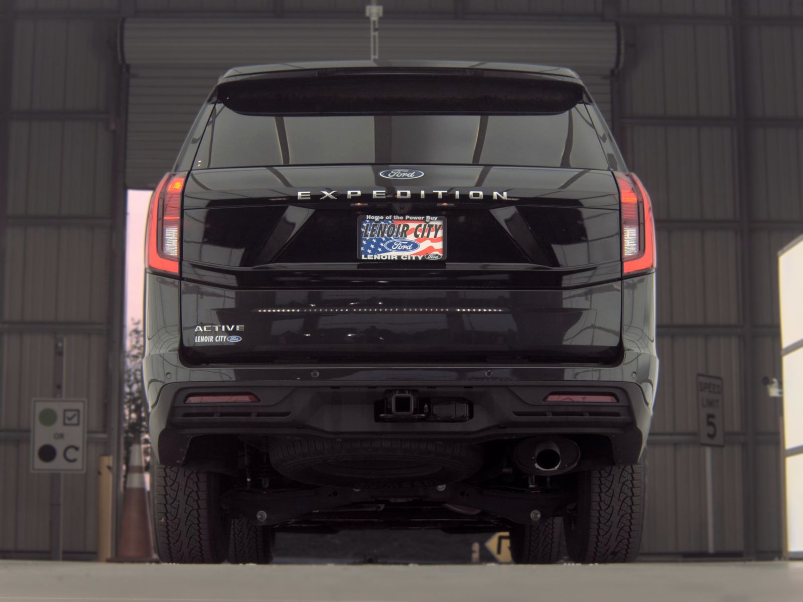FORD EXPEDITION - 8