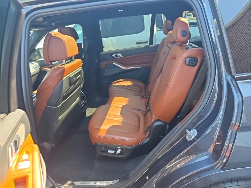 2021 BMW X7 M50i AWD