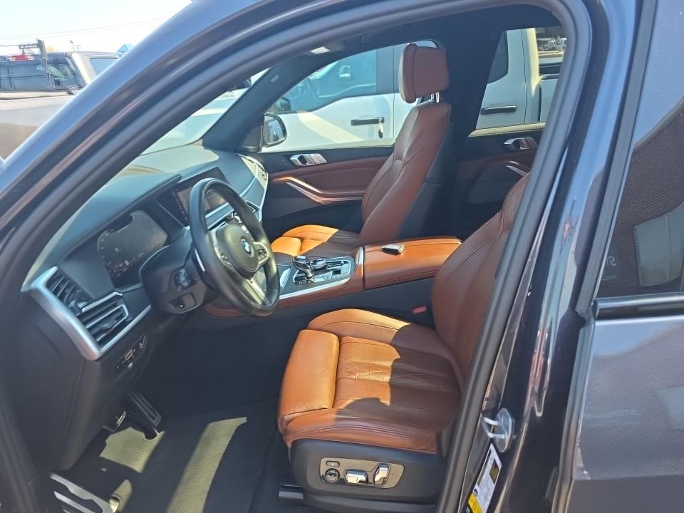 2021 BMW X7 M50i AWD
