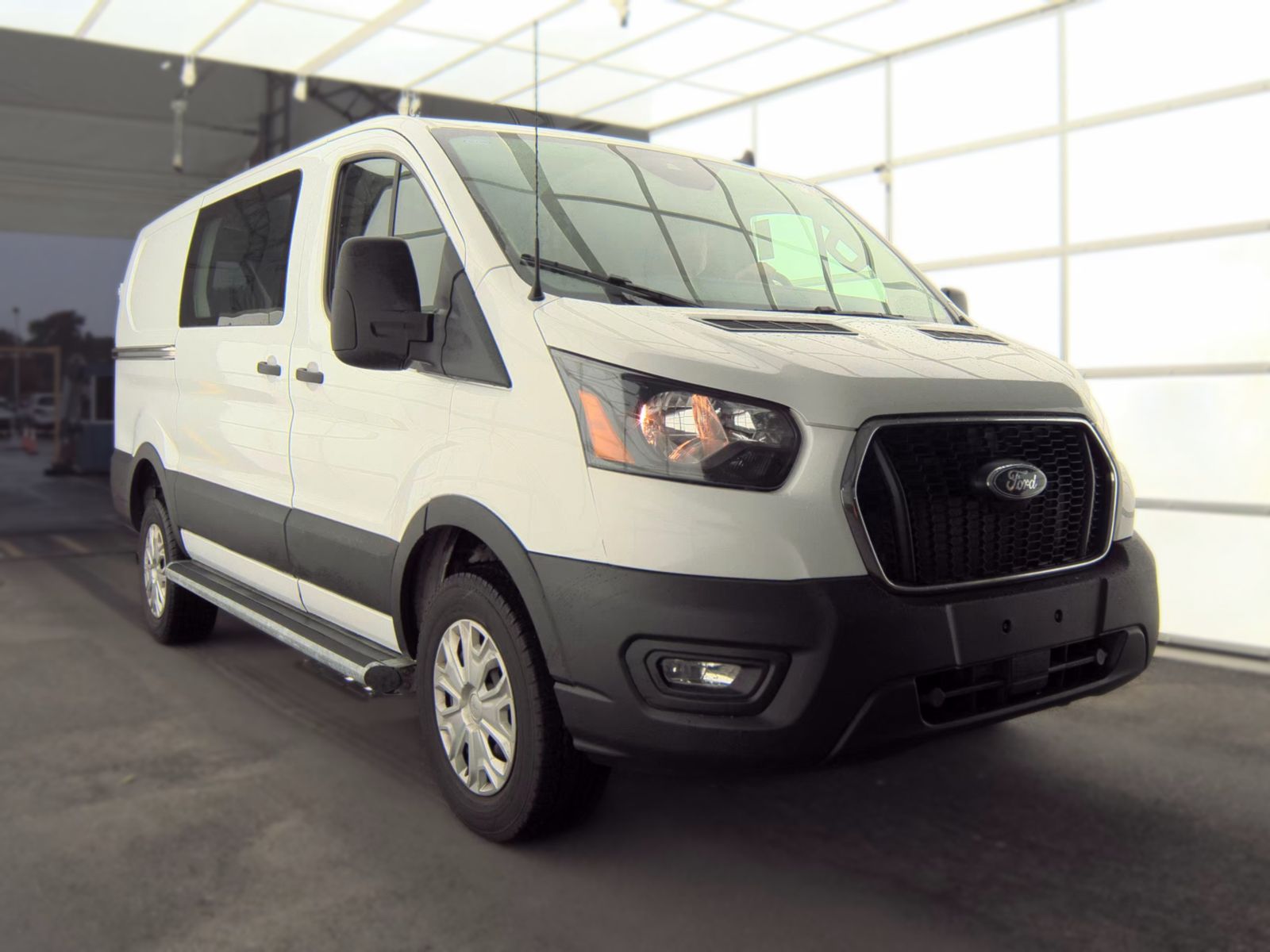 FORD TRANSIT 250 - 4